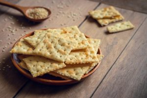 Saltine crackers in a bowl.